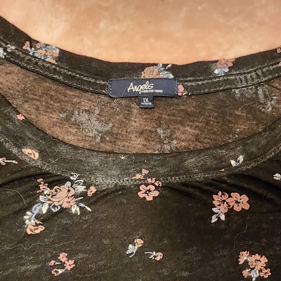 Angels Tank Top - Picture 2 of 2